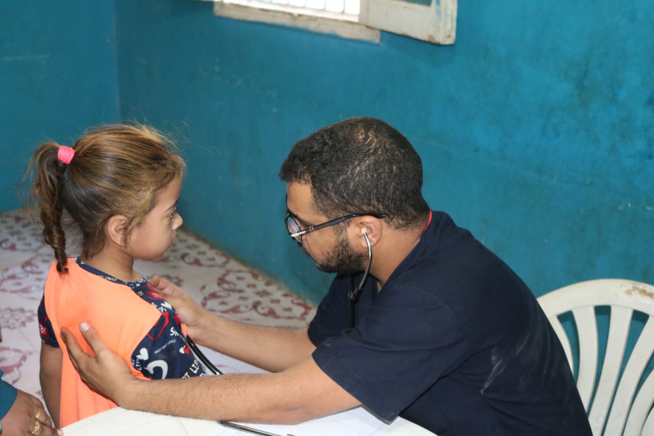 مناظرة (423) حالة بقافلة جنوب الوادي الطبية البشرية بقنا