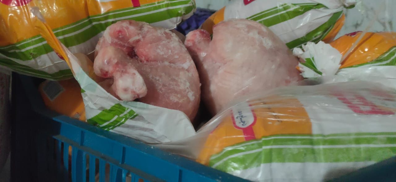 ضبط ٨٧٠ كيلو فراخ فاسدة بمحلات الأقصر 
