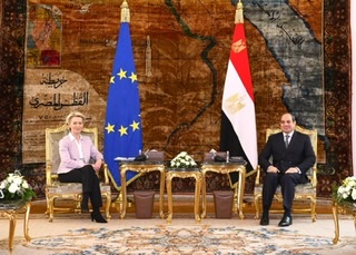 بالصور.. السيسي يستقبل رئيسة المفوضية الأوروبية