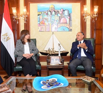 وزيرة الهجرة ورئيس البحث العلمي يبحثان دعوة الخبراء والعلماء لدعم استراتيجية تحقيق الأمن الغذائي