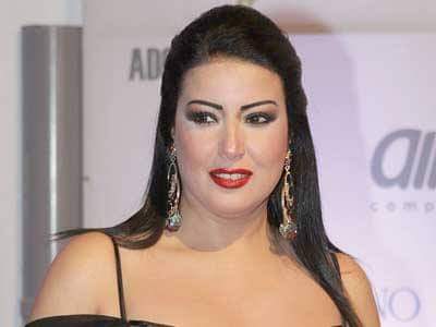 سمية الخشاب: الرجل الشرقي يتفرغ أول 3 أسابيع في العلاقة وبعدها يظهر الشغل 

