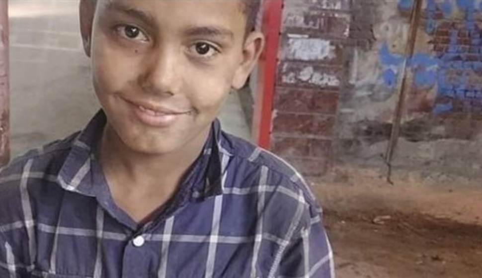 حالة من الحزن بسبب مصرع طفل يعمل بورشة نتيجة سقوط سيارة عليه

