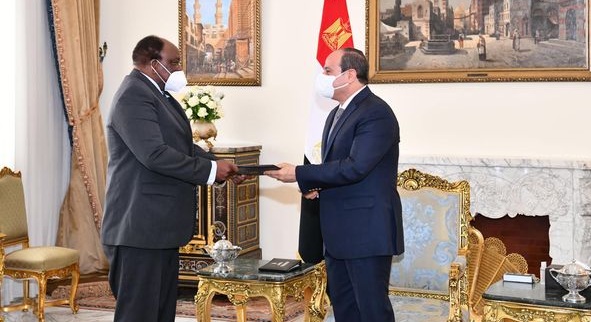 الرئيس السيسي يتلقى رسالة خطية من نظيره الزيمبابوي
