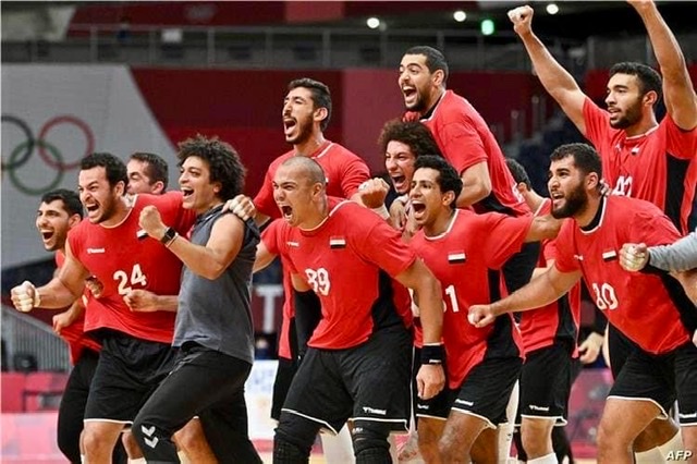 الرئيس السيسي يهنئ منتخب مصر بعد الفوز بأمم إفريقيا لكرة اليد