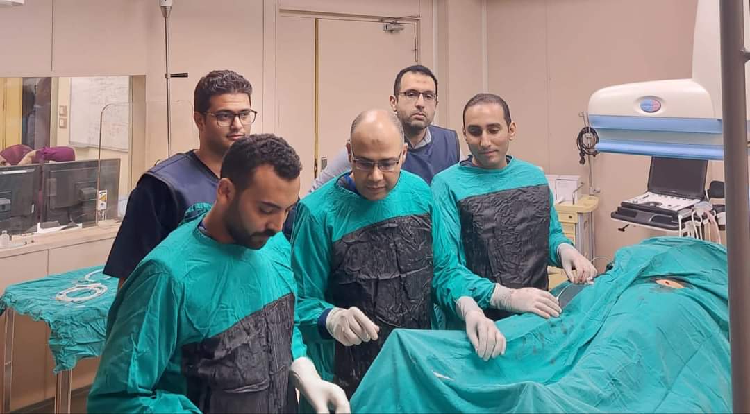 أطباء بالأشعة التداخلية في سوهاج الجامعي ينجحون في إنقاذ مريضة تعاني من نزف حاد بالكلي

