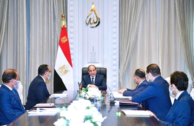 الرئيس السيسي يتابع مؤشرات أداء السياسة المالية للدولة