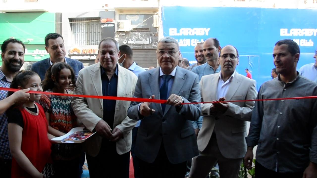 محافظ المنيا يفتتح معرض 