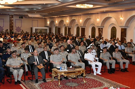 القوات المسلحة تكرم الفائزين بمسابقة الكلية الفنية العسكرية الدولية السادسة للإبتكار فى الأنظمة غير المأهولة