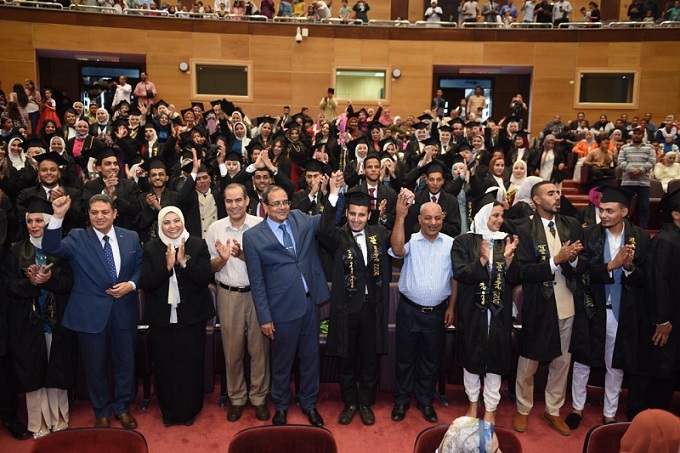 لأول مرة.. تعيين معيد من ذوي الهمم البصرية بجامعة سوهاج

