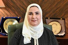 وزيرة بدرجة انسان .... القباح تستجيب لصرخة سيدة بقنا تشكو من تعنت مسؤلى التضامن ضدها 

