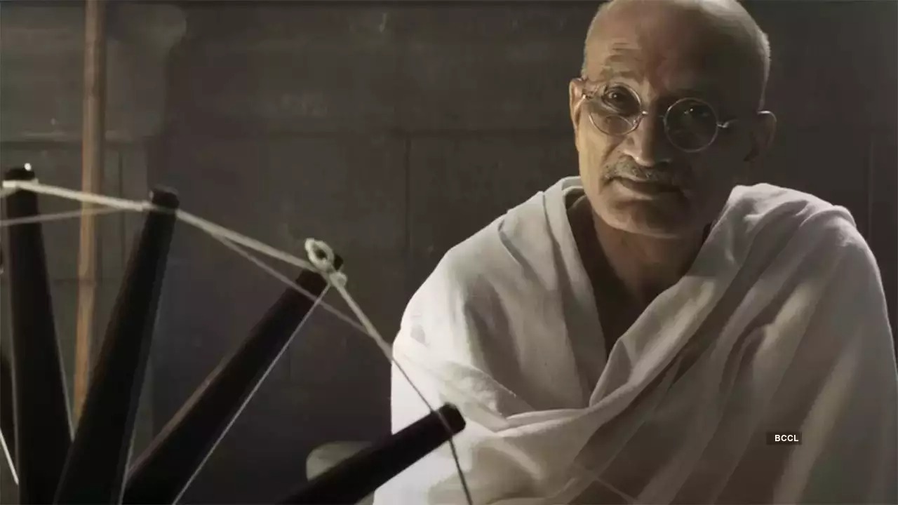 بعد تهديده.. مخرج فيلم Gandhi Godse Ek Yudh يطلب الحماية 