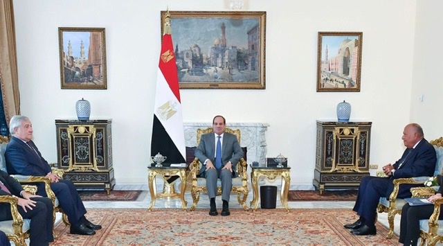 السيسي يؤكد لـ وزير الخارجية الإيطالي : مصر تبذل مساعيها لاحتواء  الموقف بين  فلسطين وإسرائيل