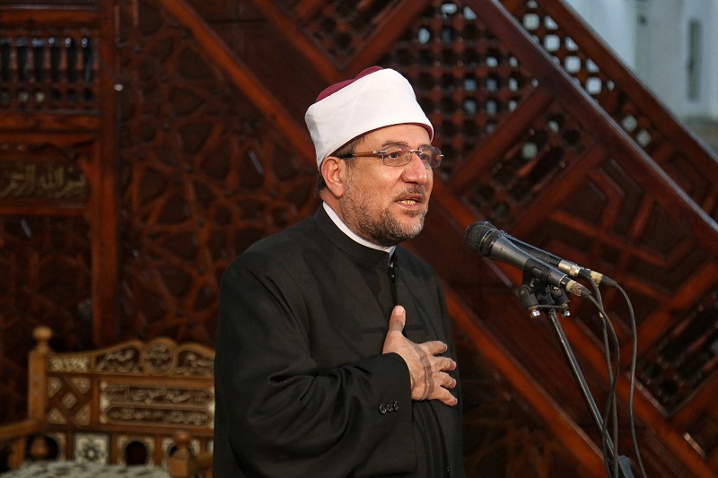 وزير الأوقاف: استهداف النساء والأطفال وانتهاج التجويع لا يقره دين أو إنسانية

