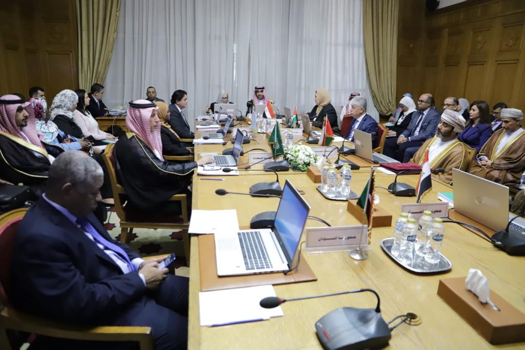 الجامعة العربية تطالب بضرورة إفساح المجال للمساعدات الإنسانية والاجتماعية ووصولها إلى غزة