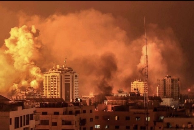 عاجل.. طائرات الاحتلال تقصف محيط مستشفى القدس بقطاع غزة 