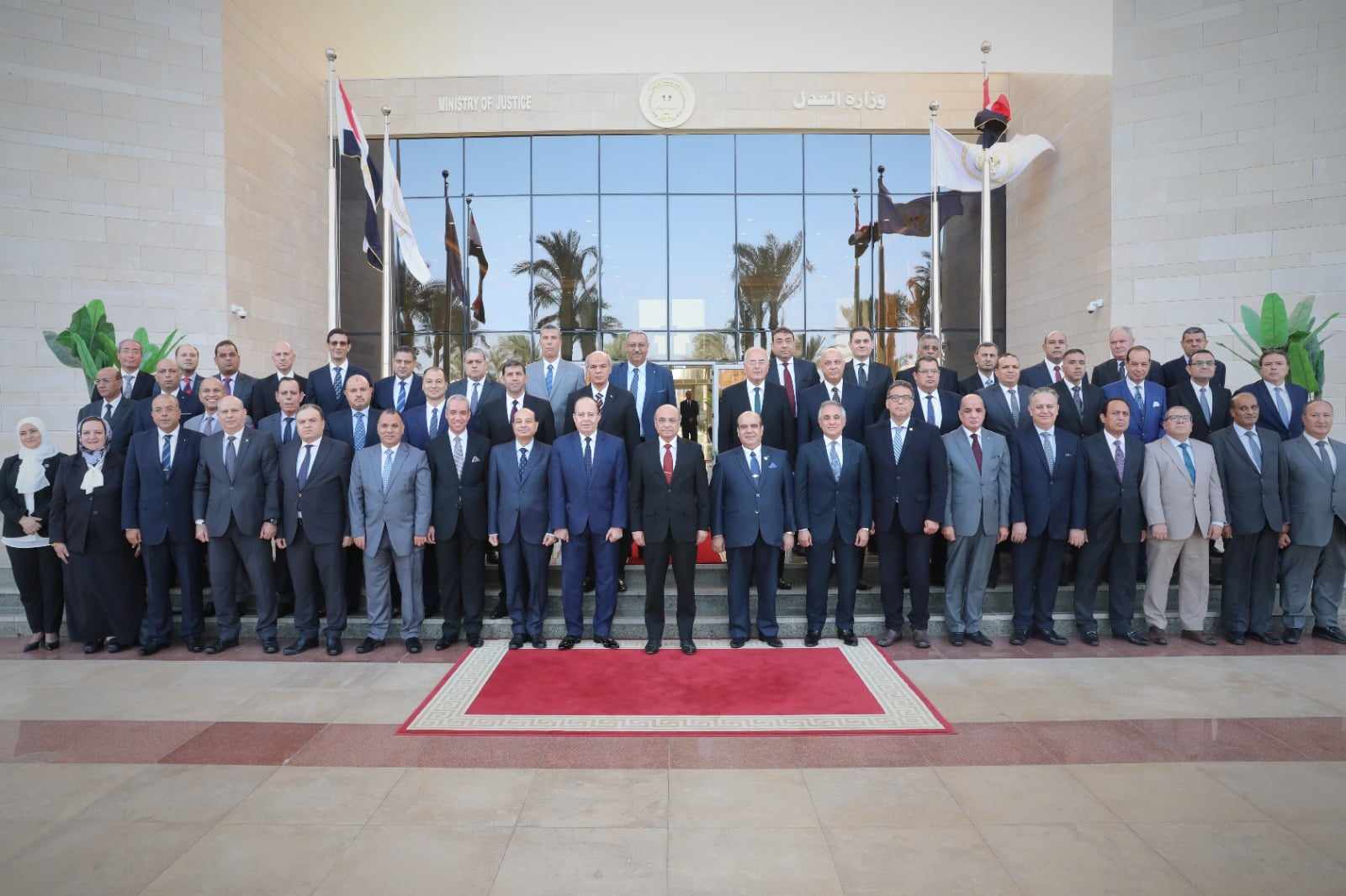 وزير العدل يجتمع برؤساء المحاكم الابتدائية والاقتصادية

