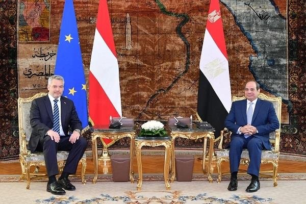 السيسي ومستشار النمسا يبحثان هاتفيًا جهود وقف التصعيد بين فلسطين وإسرائيل