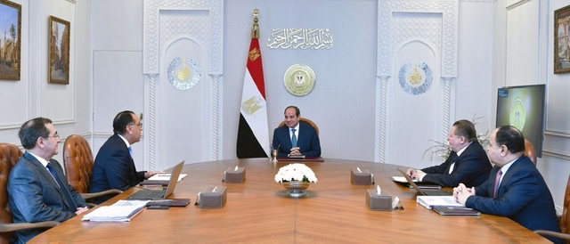 السيسي يتابع جهود الحكومة في تلبية احتياجات المواطنين بمختلف القطاعات الخدمية