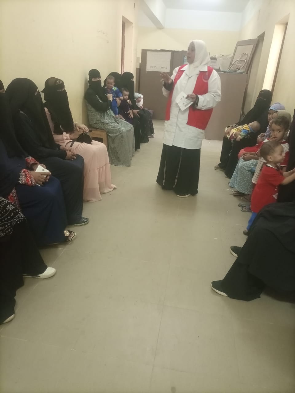قافلة تنظيم الأسرة بقنا تقدم خدماتها لـ ٣٦٤٢ سيدة بشمال المحافظة 

