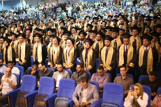 جامعة جنوب الوادى تنظم حفل تخرج الدفعة الخامسة لكلية طب الفم والاسنان

