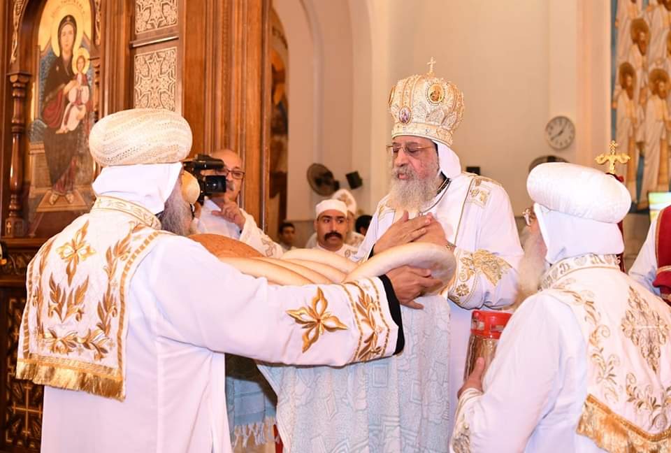 سيامة ٢٧ كاهنًا بيد البابا تواضروس بوادي النطرون