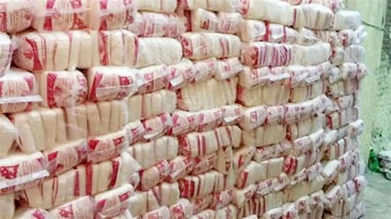 النيابة العامة تقرر حبس ٣ وضبط وإحضار آخرين بتهمة بيع السكر في السوق السوداء

