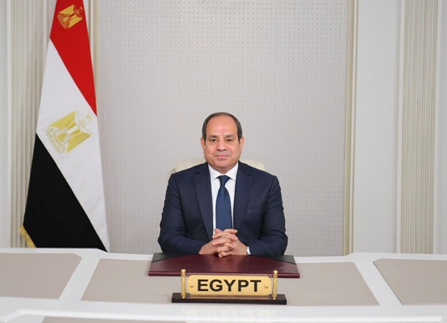 السيسي : لا نملك رفاهية تأجيل العمل والمواجهة التحديات تفرض نفسها ولا بديل عن وقفة صدق مع الذات 