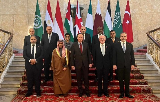اللجنة الوزارية العربية الإسلامية تؤكد لوزير الخارجية البريطاني ضرورة حل الدولتين على حدود 4 يونيو 1967