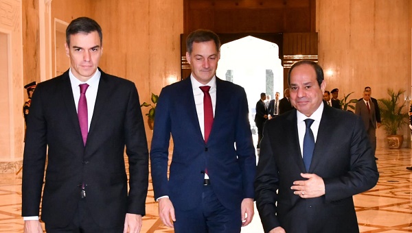 السيسي يؤكد  أهمية وجود مناطق آمنة شمال قطاع غزة 
