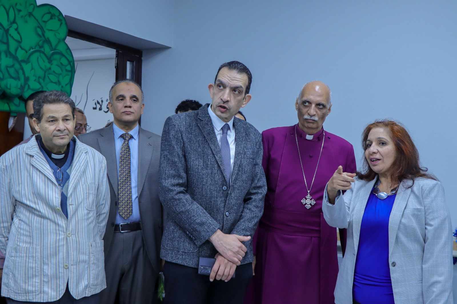 بمستشفى هرمل الأسقفي.. رئيس أساقفة الكنيسة الأسقفية يفتتح عيادة الأطفال