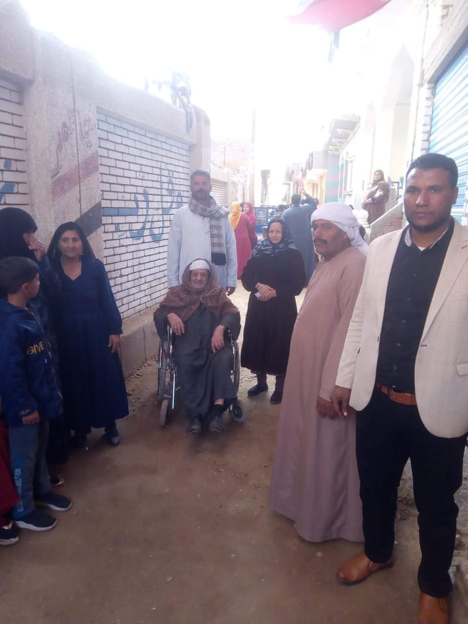 كبار السن وذوى الهمم بالمنيا يدلون بأصواتهم في أول أيام الانتخابات الرئاسية 2024