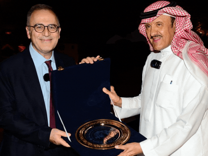 مذكرة تفاهم بين الجامعة الأمريكية ومؤسسة التراث السعودية 

