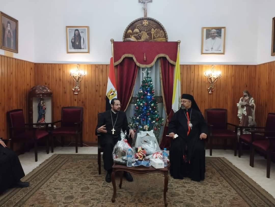 بطريرك الكاثوليك يلتقي مسؤولي وأعضاء المكاتب الإعلامي ودياكونيا للتنمية ودار سيدة السلام 