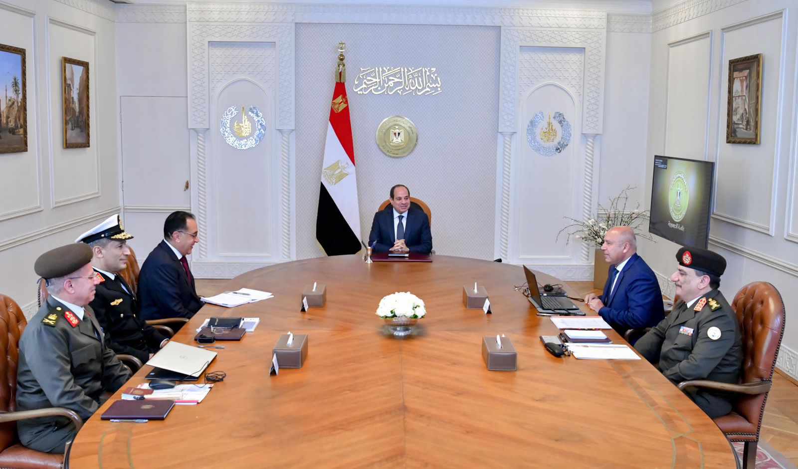 السيسي يوجه بالعمل على تنفيذ مشروع إنتاج وتصدير الهيدروجين الأخضر على الوجه الأمثل