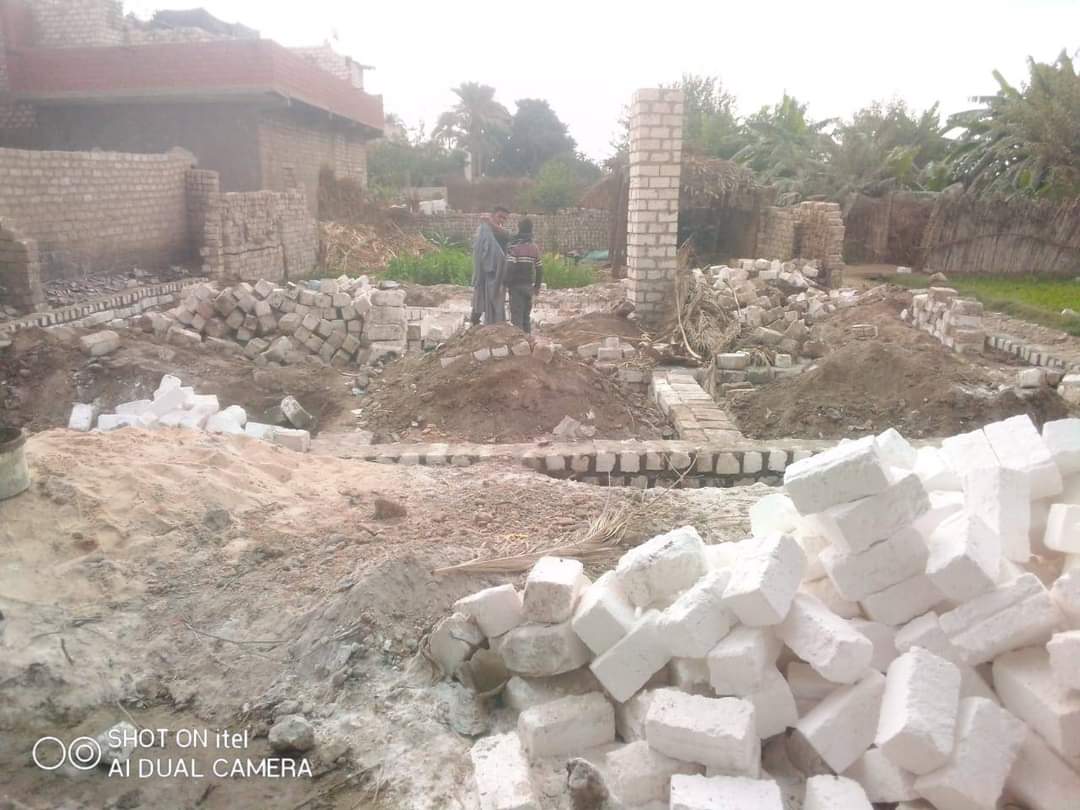إزالة 143 حالة تعد بالبناء المخالف على الأرض الزراعية بمراكز بالمنيا