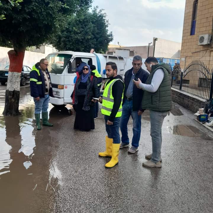 استمرار أعمال شفط مياه الأمطار بمركز ومدينة شبين القناطر