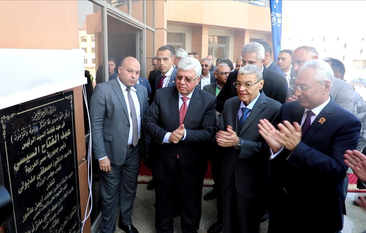 التعدي على صحفي أثناء زيارة وزير التعليم العالي للمنيا تدفع الصحفيين لمقاطعة أخبار جامعتها

