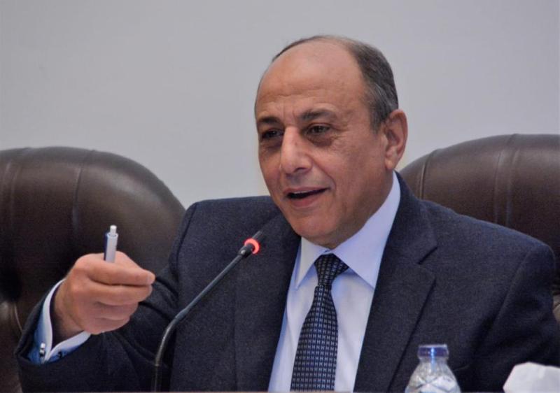 وزير الطيران المدني يهنئ العاملين بالعام الجديد