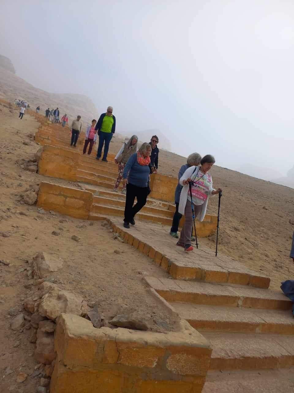وفد سياحي من دولة ألمانيا يزور المناطق الأثرية بالمنيا