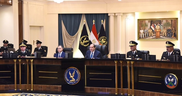 الرئيس السيسي يشهد اختبارات كشف الهيئة لطلبة كلية الشرطة