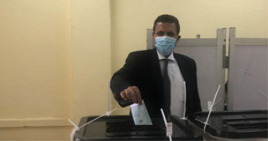 رئيس شركة الدلتا للسكر يدلى بصوته فى انتخابات الرئاسة