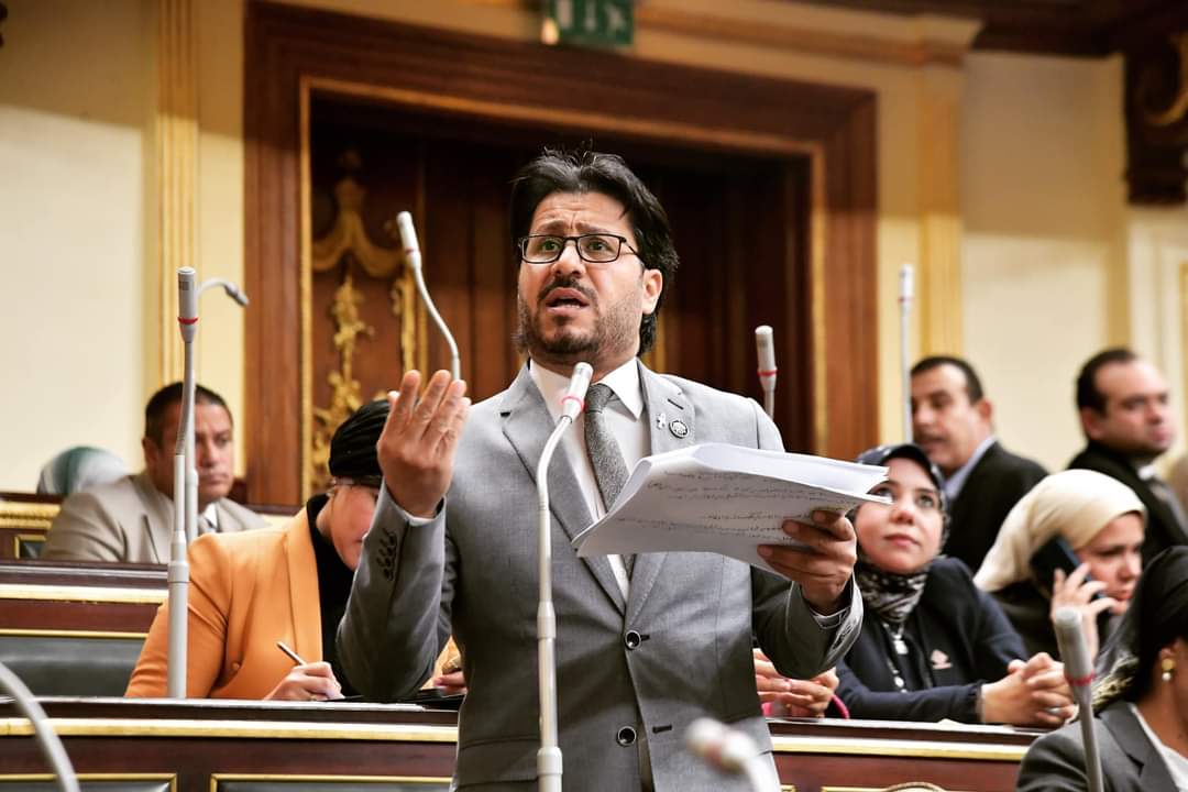 النائب أحمد بلال يوجه إنذار على يد محضر لمحافظ الغربية ويتهمه بإهدار المال العام
