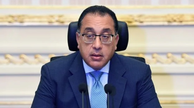 الحكومة تنفى إلغاء الامتحانات الشهرية لصفوف النقل