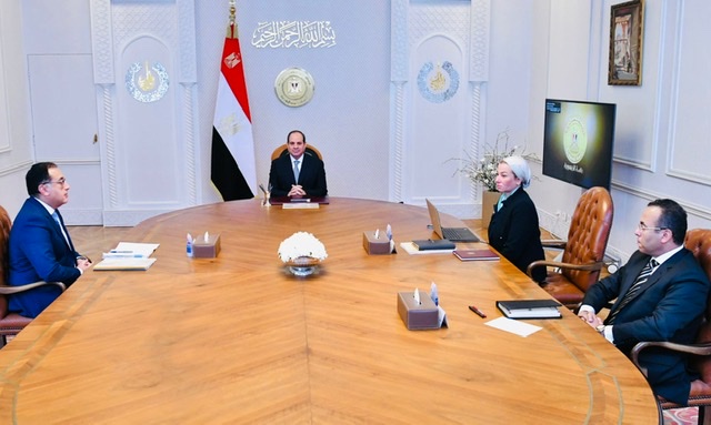 الرئيس السيسي يوجه بتحقيق التكامل والتوازن بين جهود تحسين منظومة البيئة
