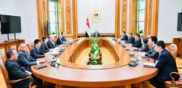 الرئيس السيسي يستقبل رئيس مجلس إدارة مجموعة الصين الدولية للطاقة