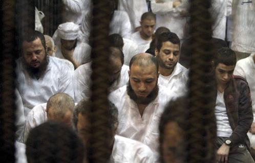 الإعدام لمتهم و15 عاما لآخر  فى قضية تنظيم كتائب حلوان


