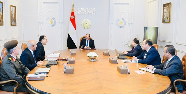 الرئيس السيسي يطلع على مستجدات تطوير  ميناء السلوم البري 