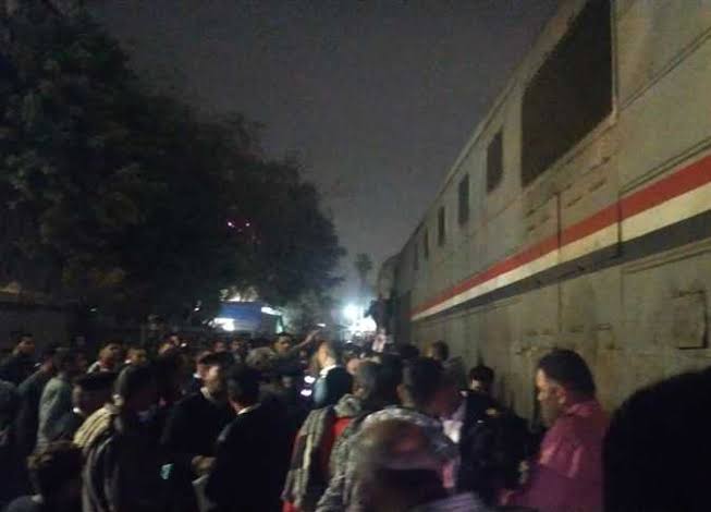 الصحة: ارتفاع أعداد الوفيات إلى حالتين واستقرار الحالة الصحية لباقي مصابي حادث قطار قليوب 
