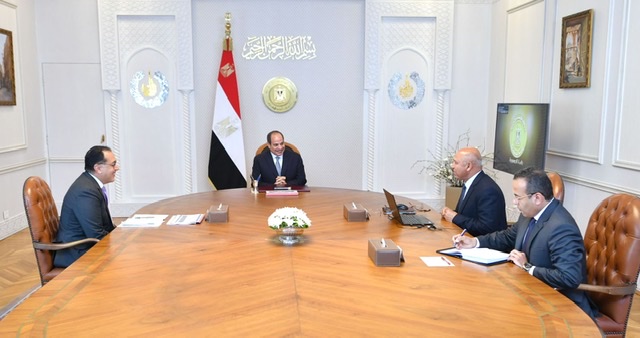 السيسي يوجه  باستمرار العمل على التطوير الشامل لهيئة التأمين الاجتماعي