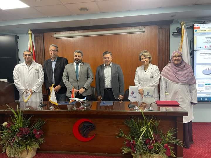 بروتوكول تعاون بين مستشفى مصر للطيران وكلية الصيدلة

